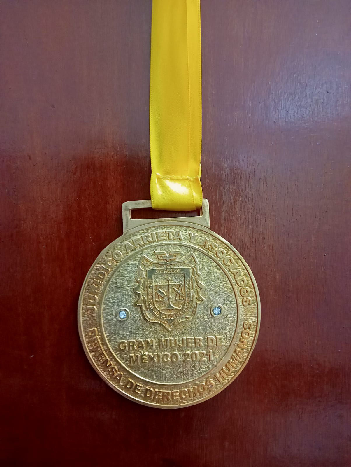 Gran Mujer de México medalla dorada